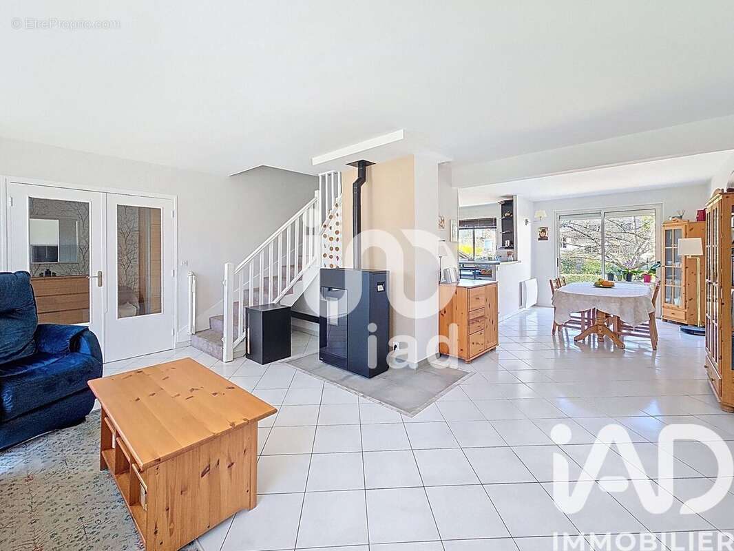 Photo 3 - Maison à GRETZ-ARMAINVILLIERS