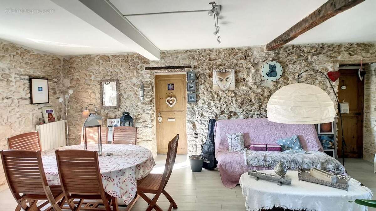 Maison 250 m² à Mas-Saintes-Puelles  - photo 5