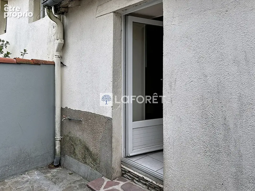 Immeuble Parthenay- Hyper centre de Parthenay - photo 11