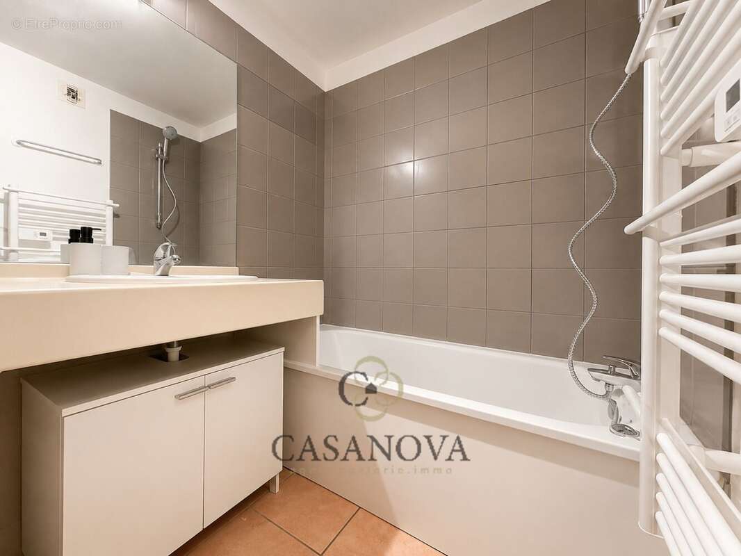 Studio 22 m2 avec parking - Nimes - Idéal investissement locatif - photo 5