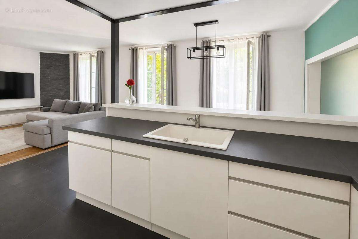 Appartement T3 - 73 m2 - Corbeil-Essonnes - photo 3