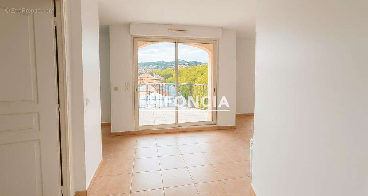 Appartement à HYERES