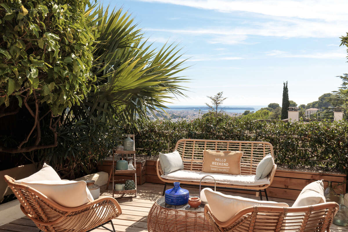 Appartement à LE CANNET