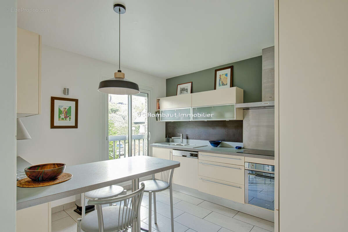 Maison à LA CELLE-SAINT-CLOUD