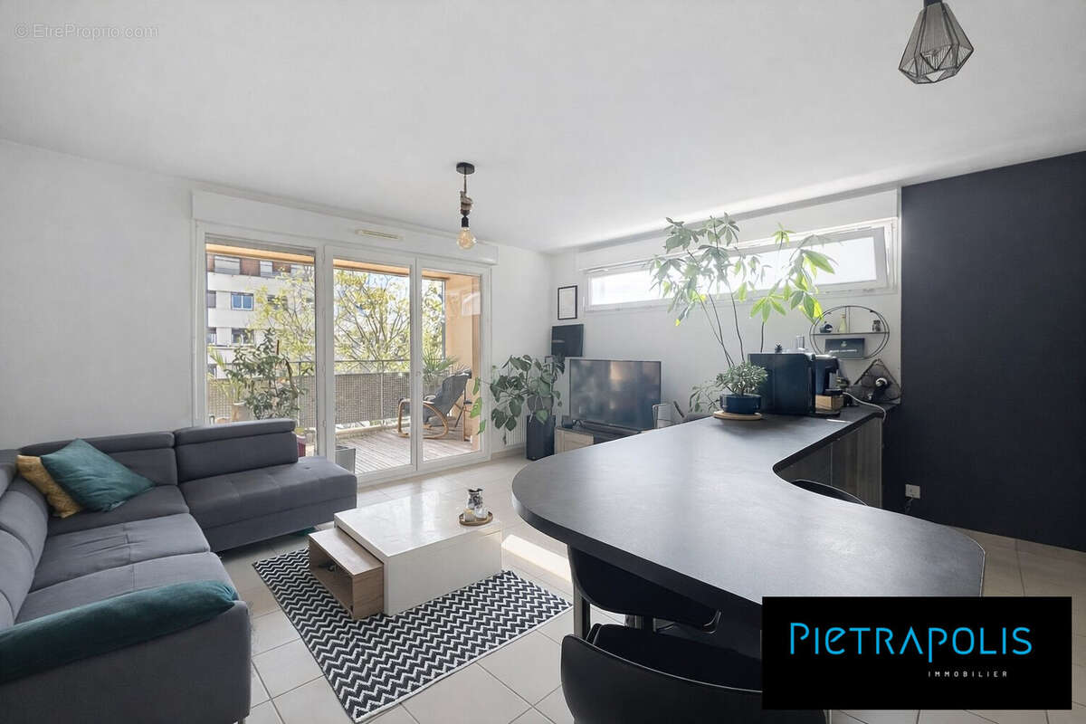 Appartement à RILLIEUX-LA-PAPE