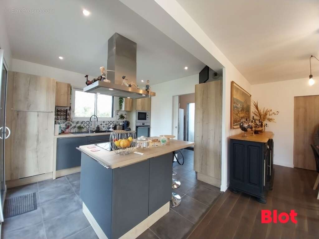 Maison à LE TRONCHET