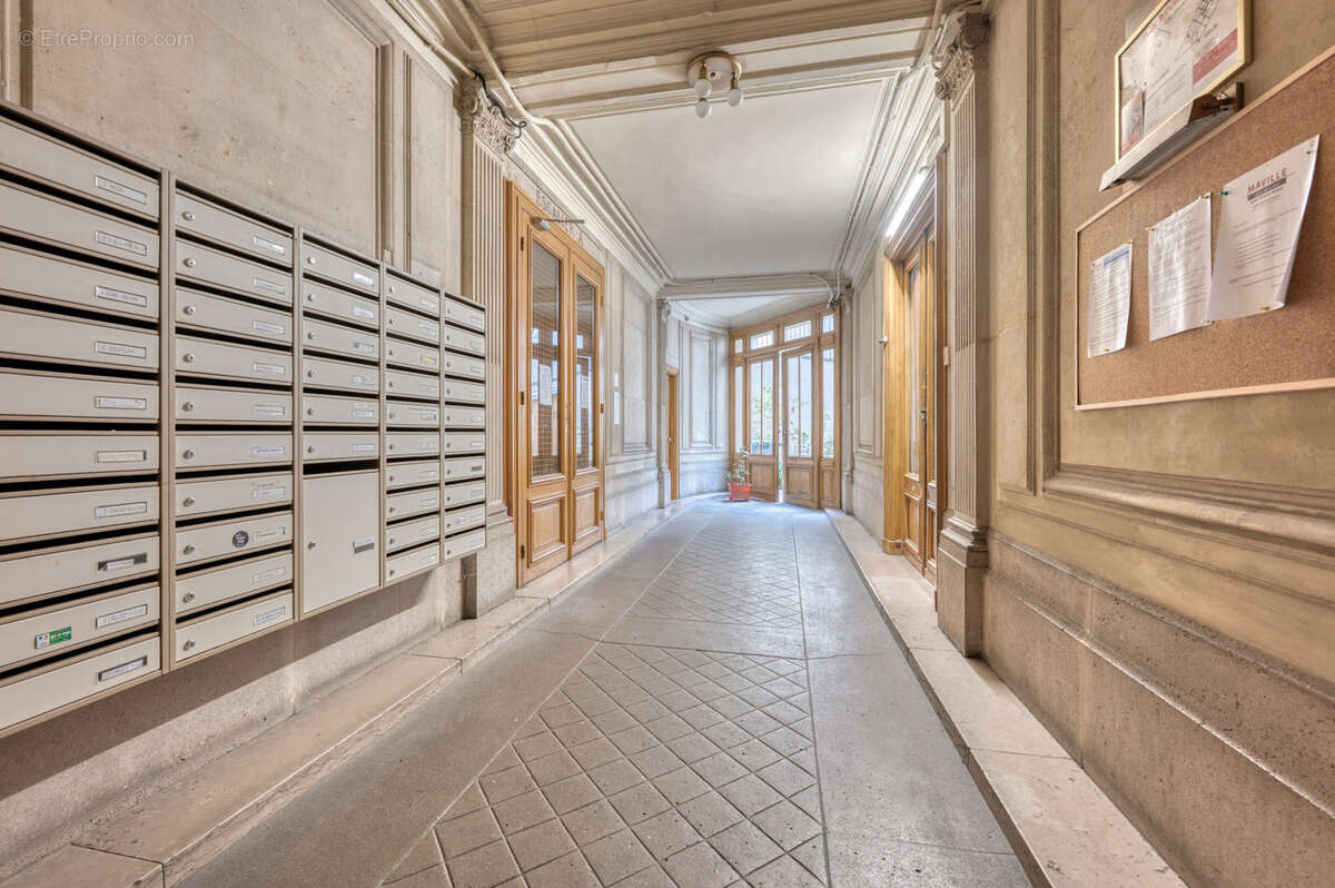 Appartement à PARIS-18E