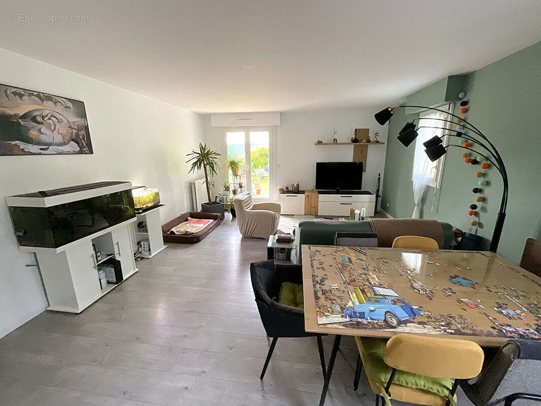 Appartement à MONTIGNY-LE-BRETONNEUX