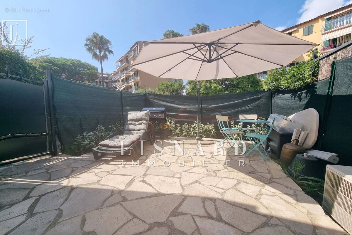 Appartement à VALLAURIS