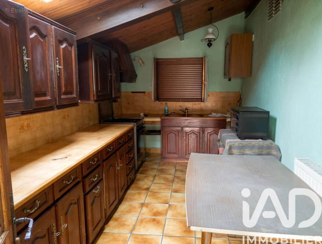 Maison 130 m² à Feux  - photo 4