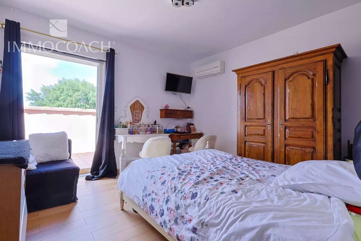 Maison à LA LONDE-LES-MAURES