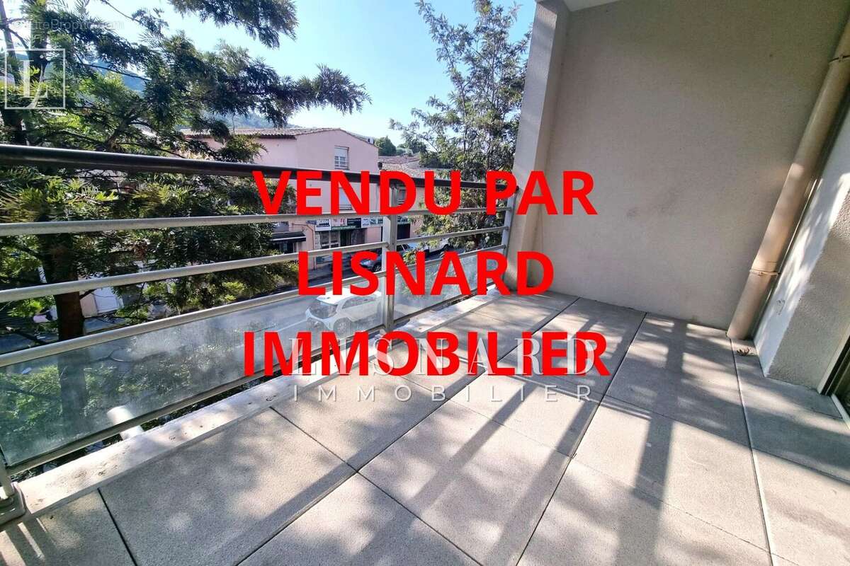 Appartement à VALLAURIS