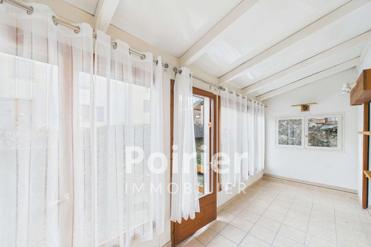 Maison à PERRIGNIER