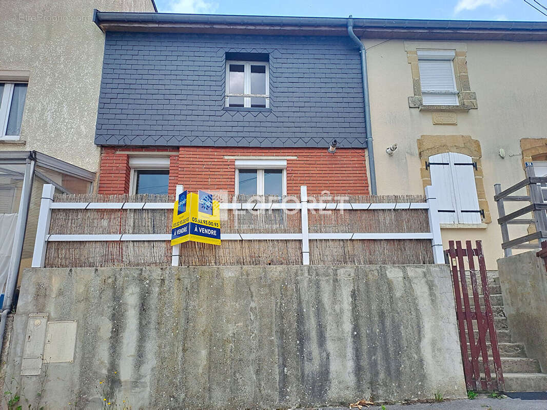 Maison à VOUZIERS
