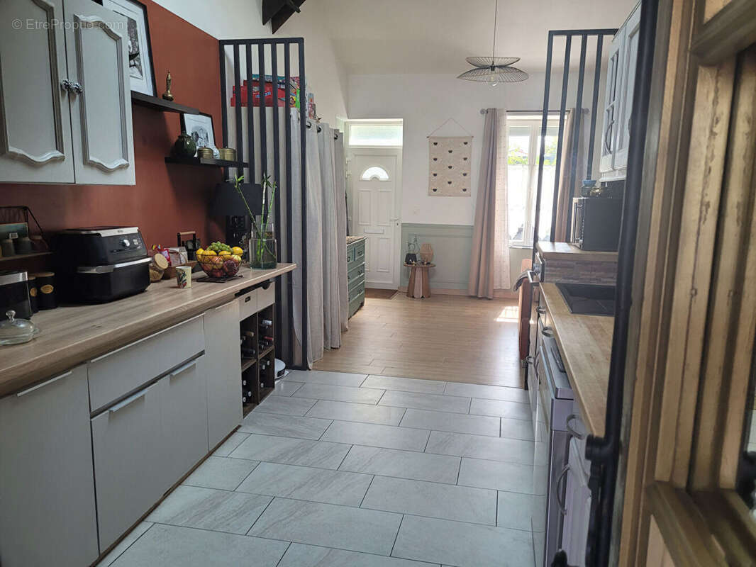 ROCHEFORT secteur calme maison de 93 m² de type 4 avec jardin intimiste - photo 7