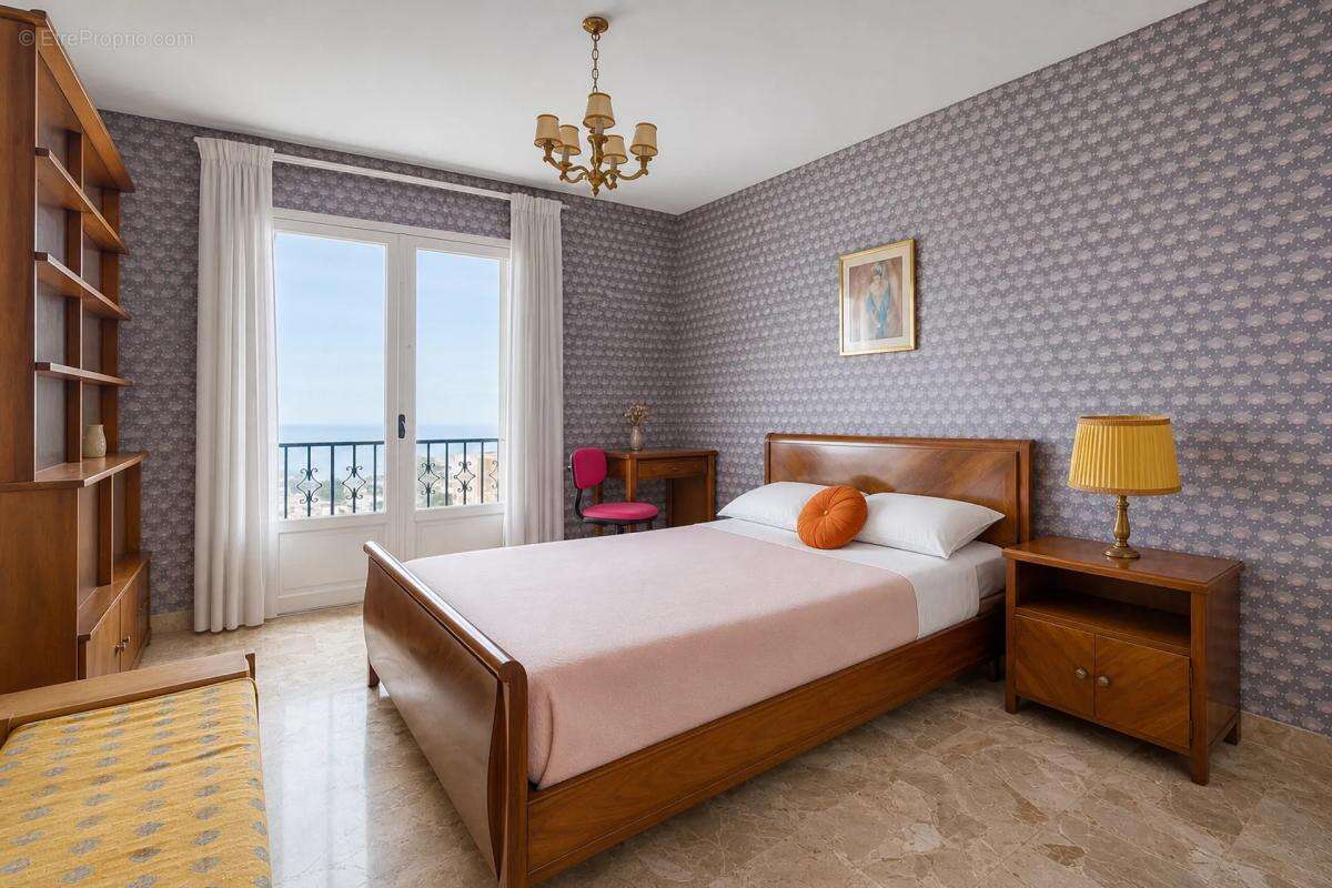 Maison à SAINT-LAURENT-DU-VAR