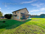 Maison à PORCIEU-AMBLAGNIEU