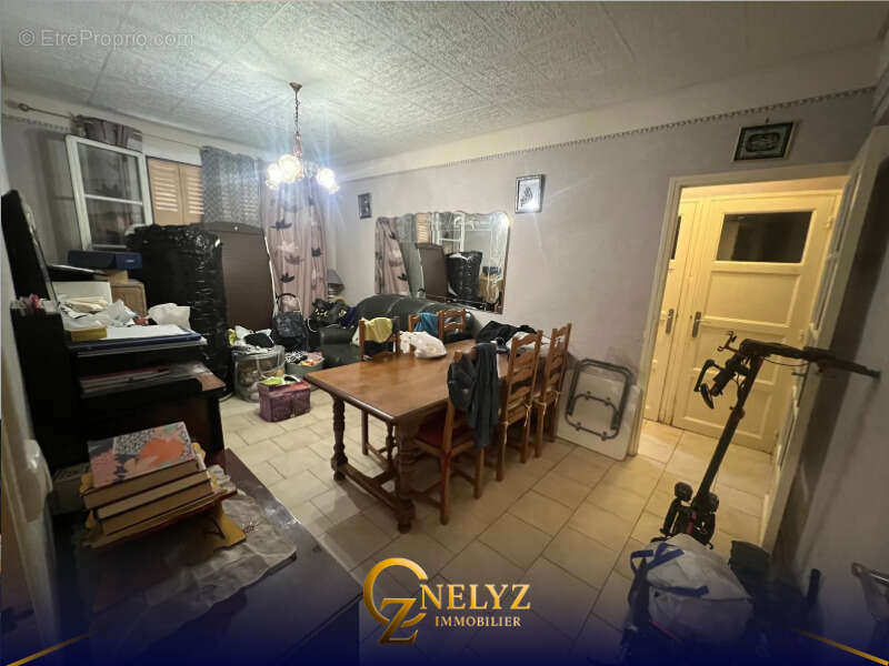 Appartement à MARSEILLE-3E