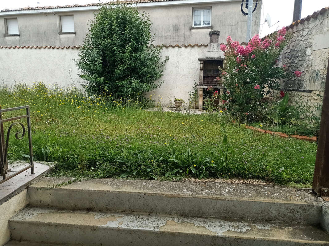 Maison à SAINTE-RAMEE