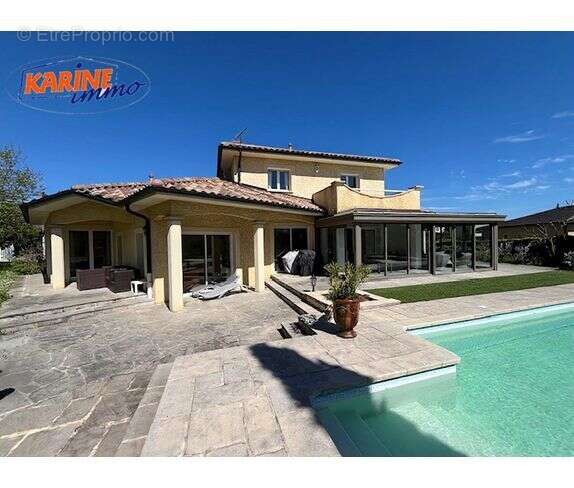 Maison 206 m² à Fontaines-Saint-Martin  - photo 4
