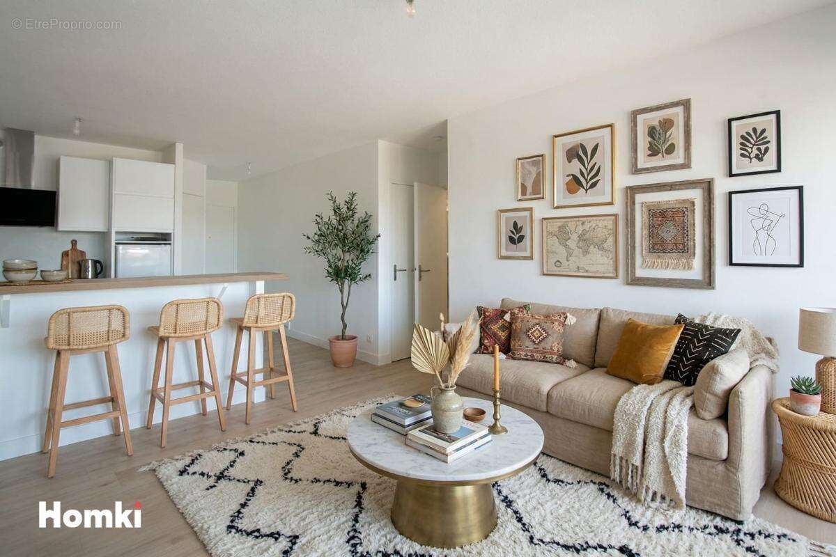 Appartement à MAUGUIO