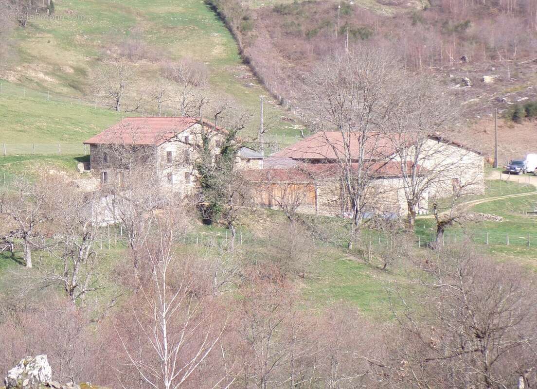 Maison à AUGEROLLES