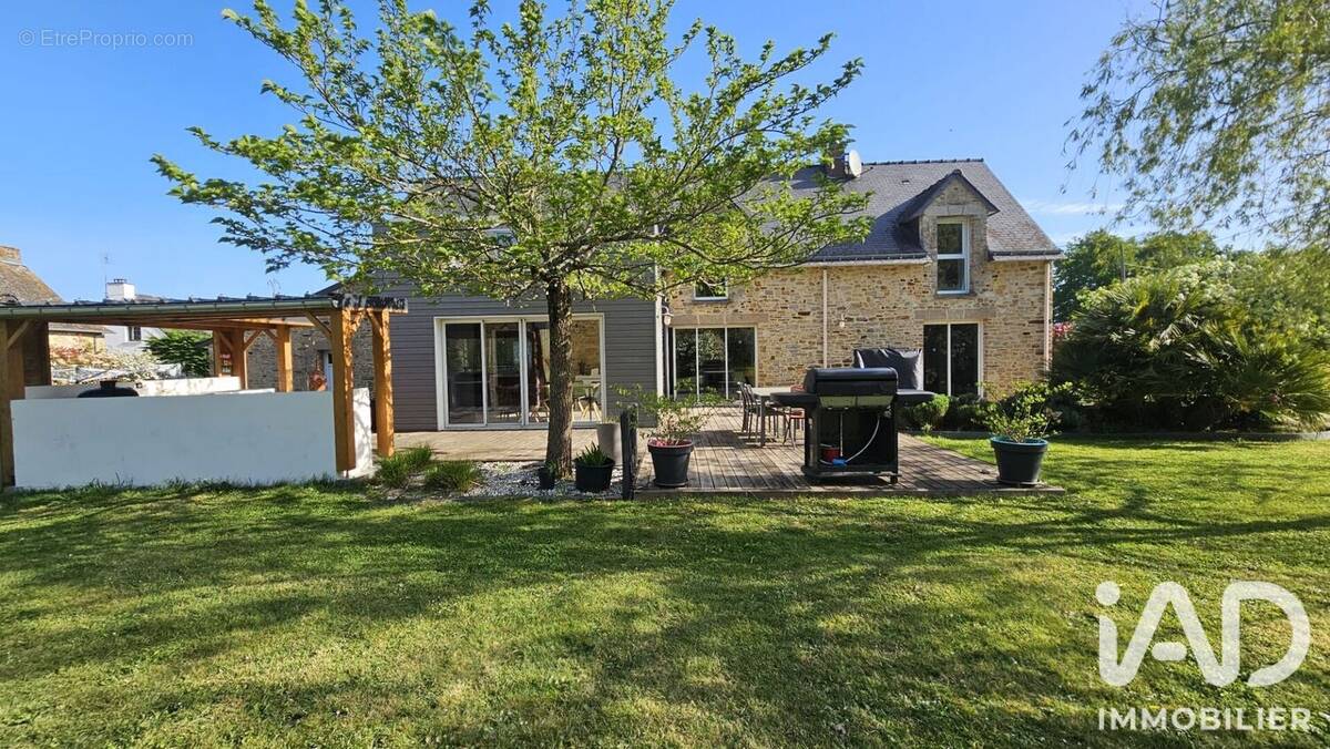 Photo 1 - Maison à GRAND-FOUGERAY