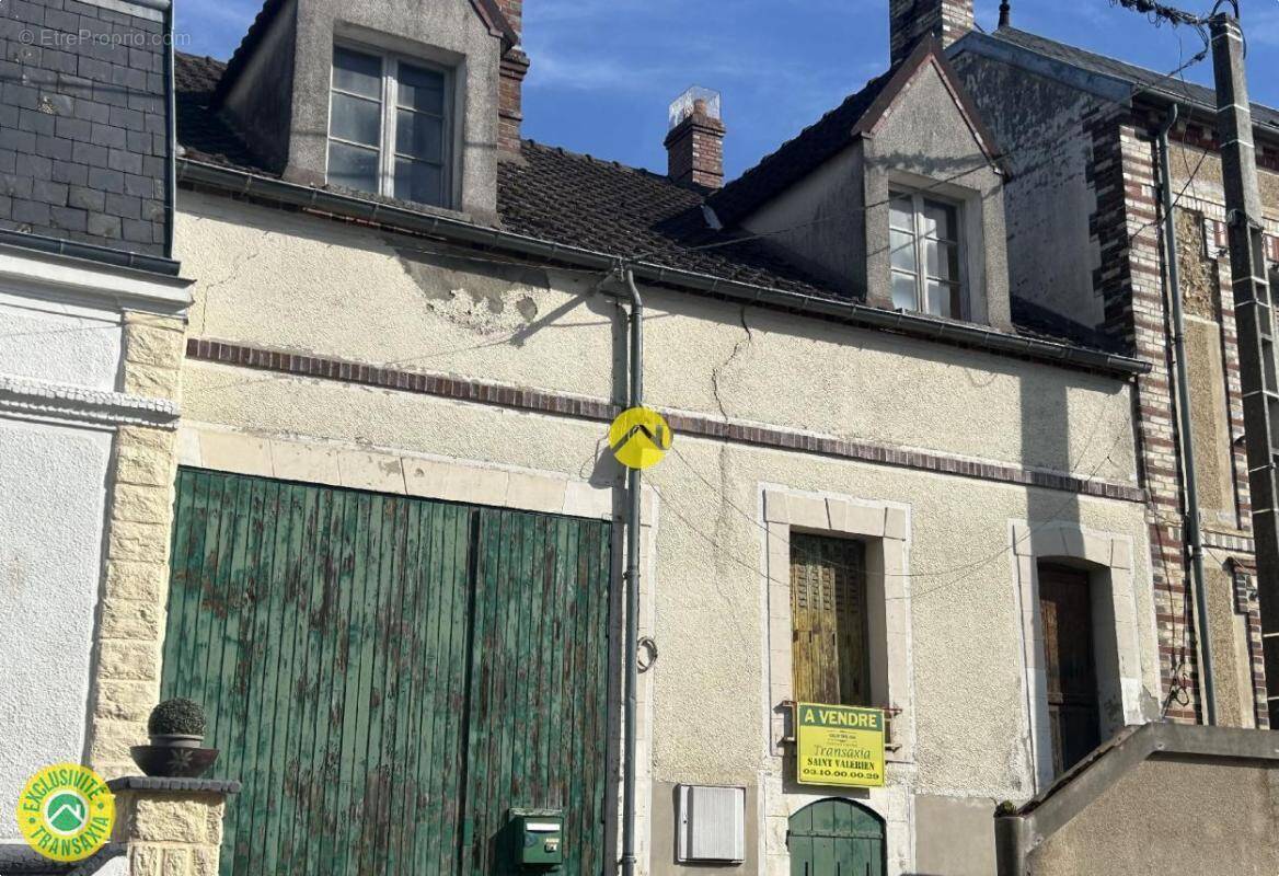 Maison à EGRISELLES-LE-BOCAGE