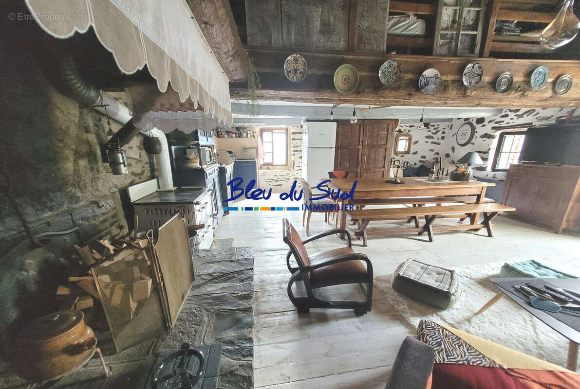 Maison à JUJOLS