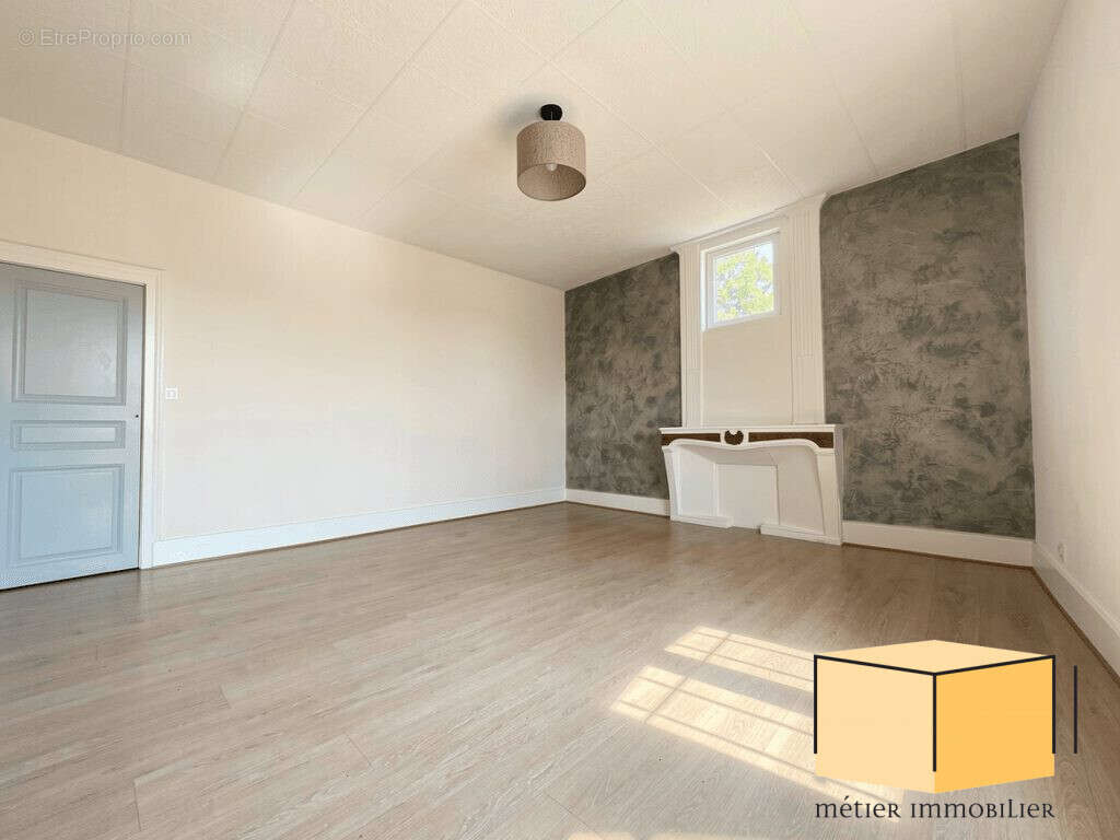 Appartement 81 m² à Belley  - photo 3