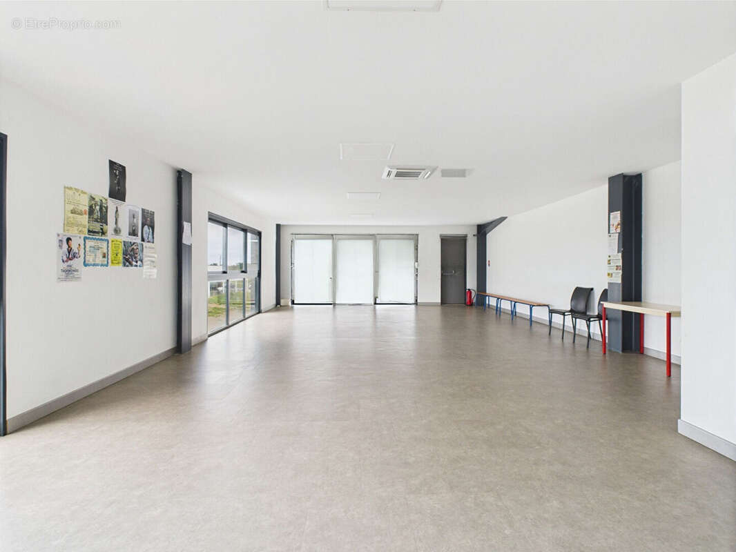 Local d'activité Prunelli Di Fiumorbo 240 m2 - photo 6