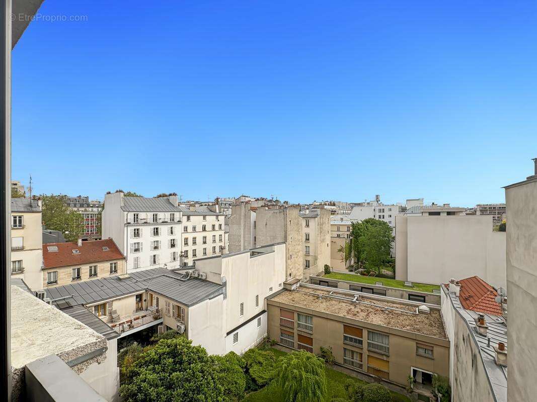 Appartement à PARIS-10E