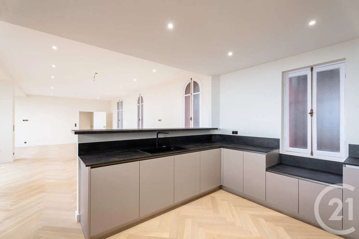 Appartement à BEAULIEU-SUR-MER