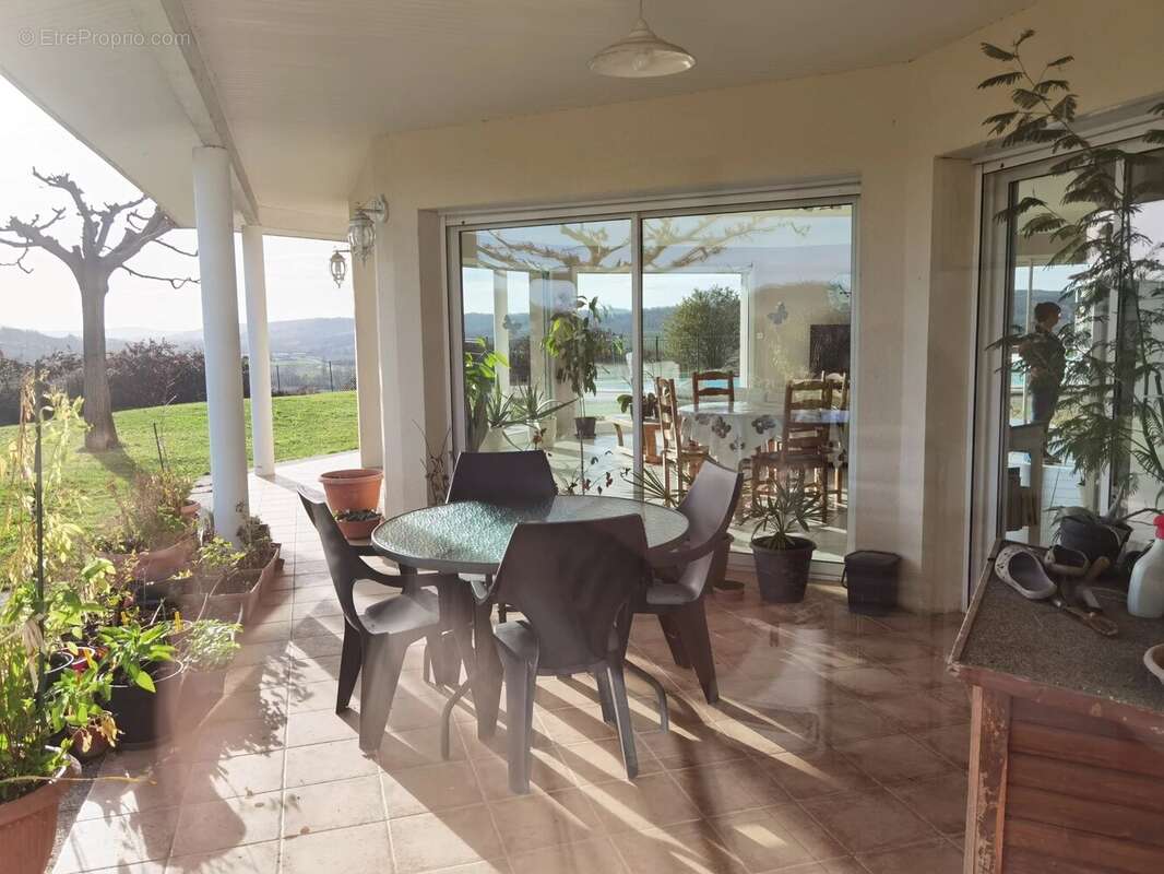 Maison à SAINTE-JULIETTE