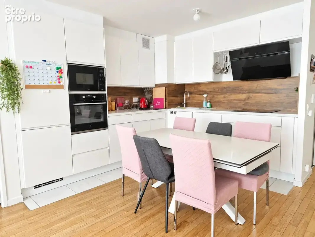 Appartement 4 pièces 76 m² à vendre à Voisins-Le-Bretonneux (78960) - photo 4