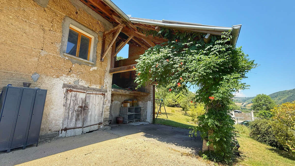 Maison à CHIRENS