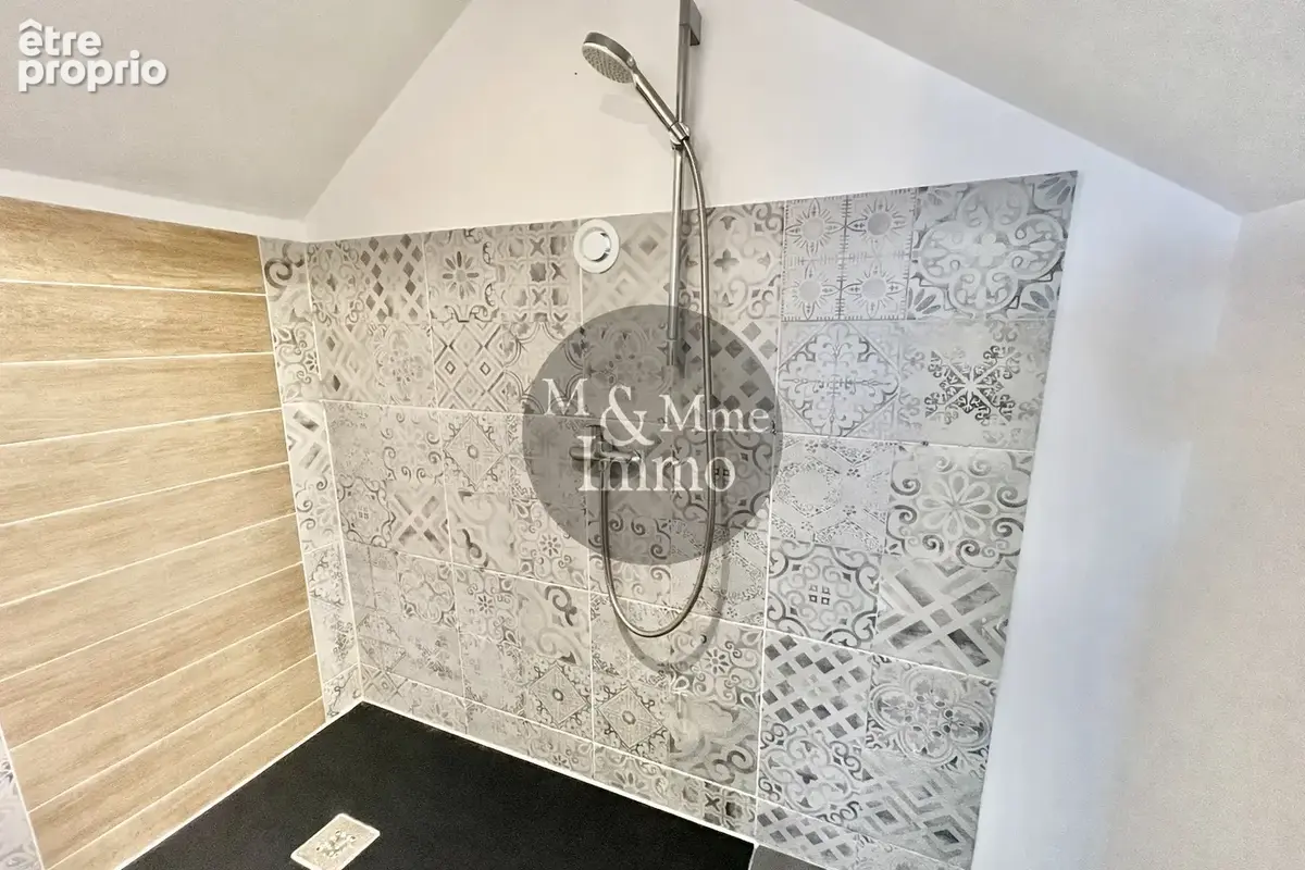 Appartement type 3 rénové au cœur du village - photo 11