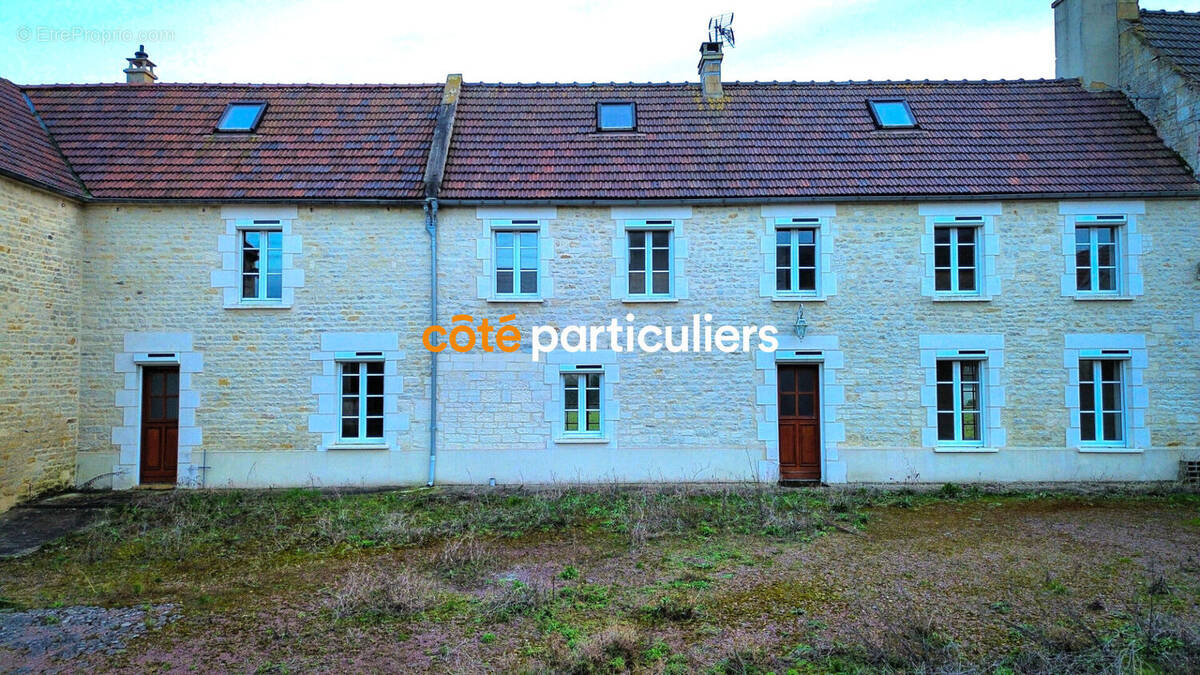 Maison à GRAINVILLE-SUR-ODON