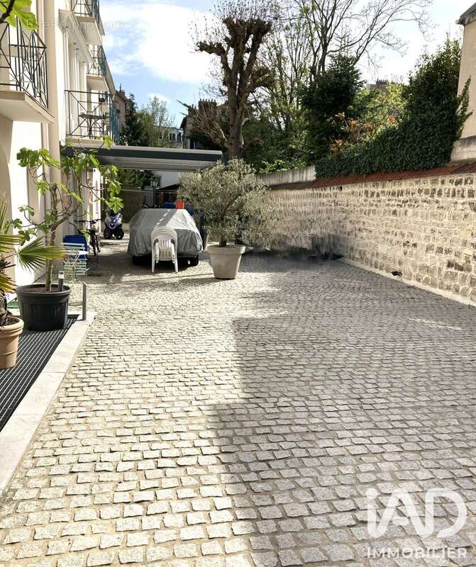 Photo 3 - Appartement à LA GARENNE-COLOMBES