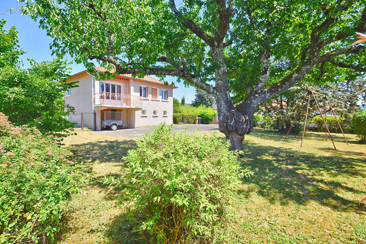 Maison à CHAZAY-D&#039;AZERGUES