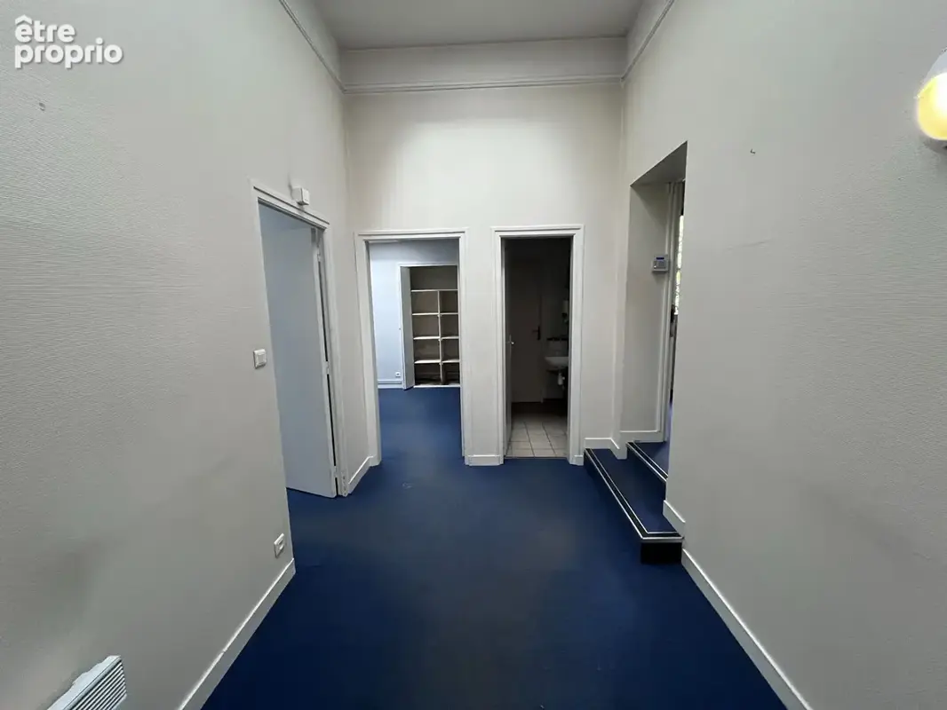 A vendre - bourg blanc - local professionnel de 158 m2 - photo 6