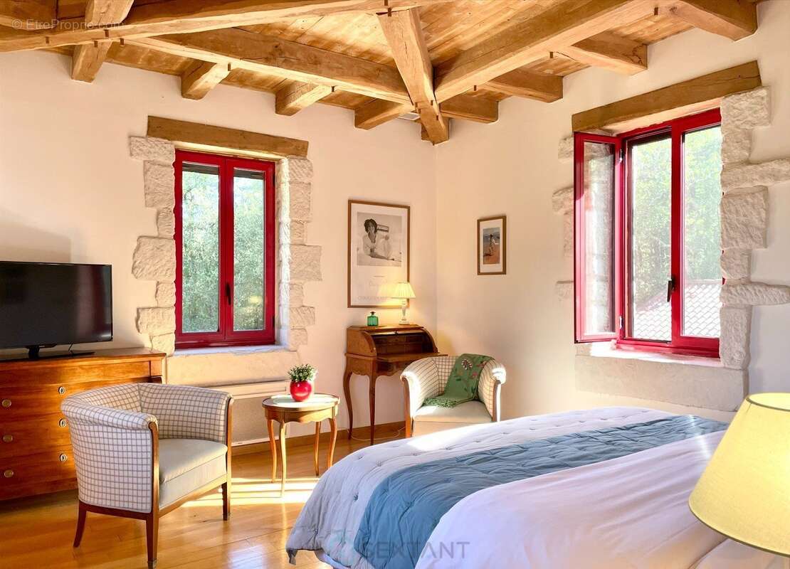 Véritable joyau niché dans un écrin de verdure sur la commune de Domme. - photo 32