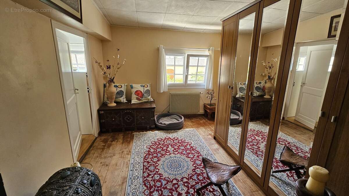 Maison à LALANDE-DE-POMEROL