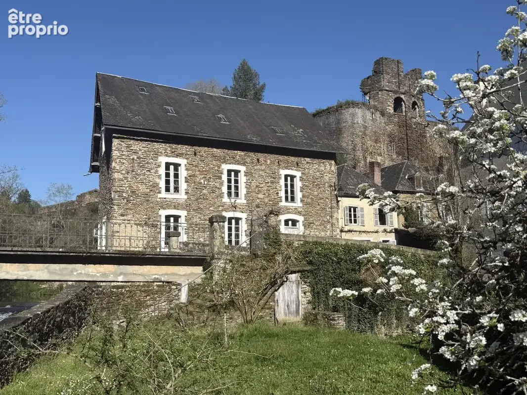 Ségur Le Château, un des plus beaux villages de France - photo 21