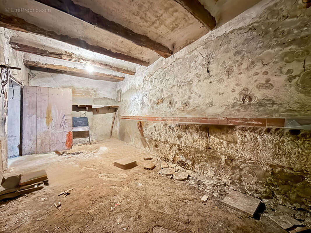 Maison à SAINT-CANNAT