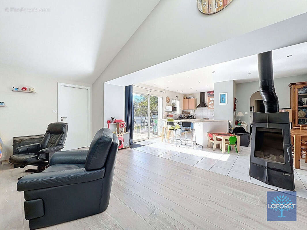 Maison à L&#039;AIGUILLON-SUR-VIE