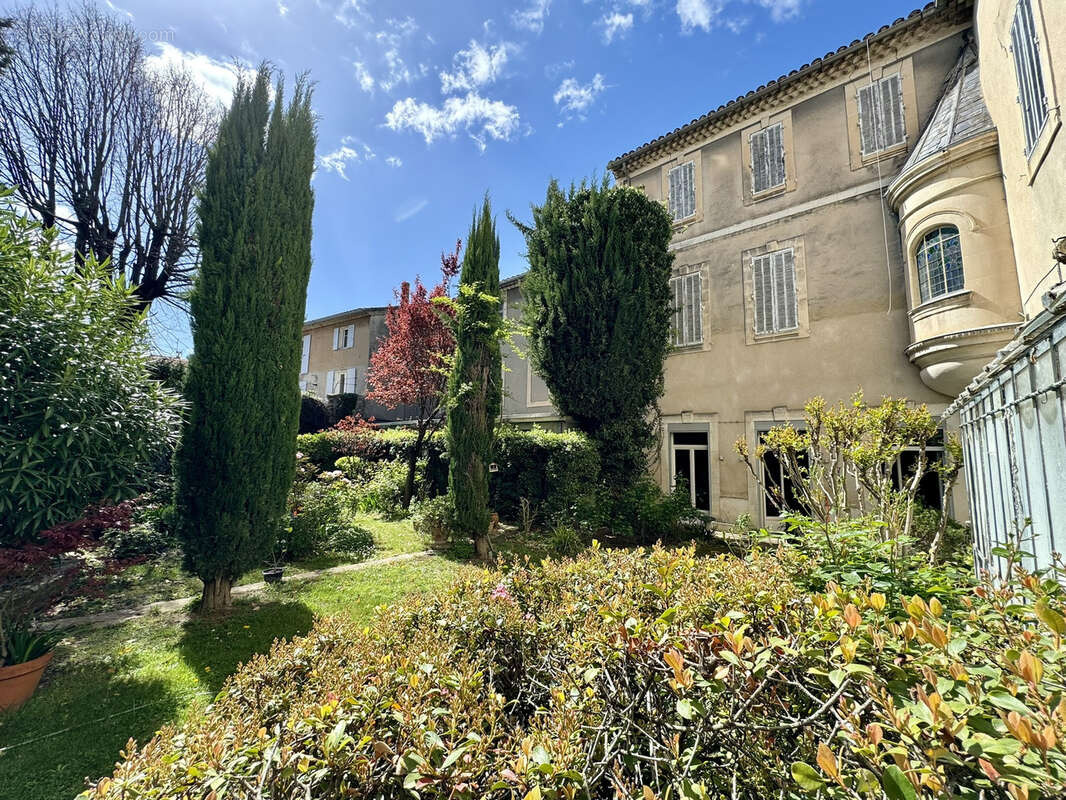 Maison à L'ISLE-SUR-LA-SORGUE