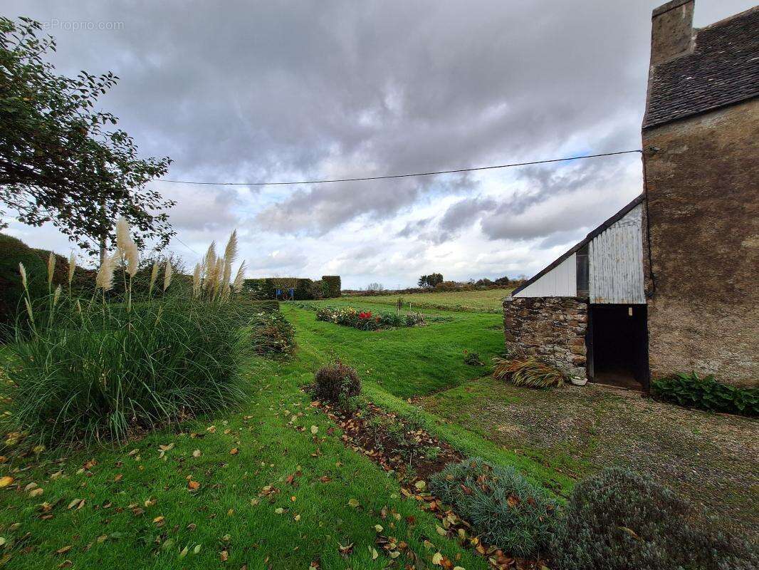 Maison à PLOUGASNOU