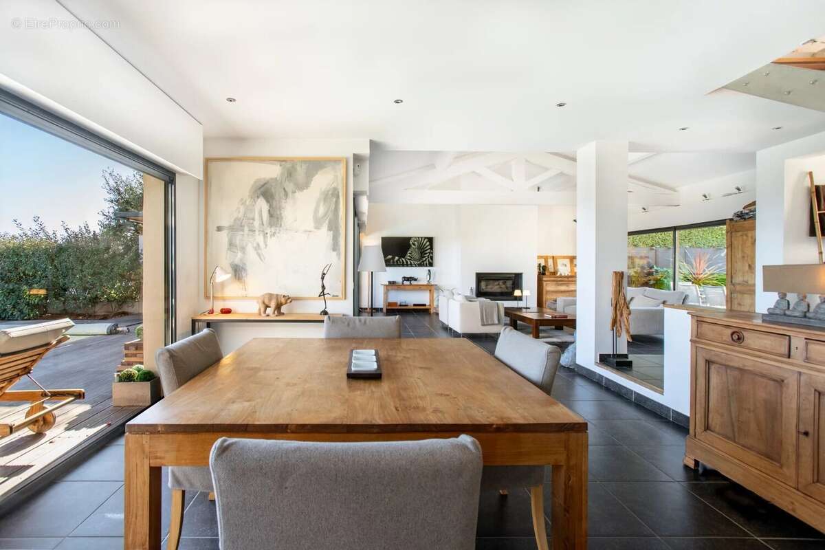 Maison à LES ADRETS-DE-L'ESTEREL