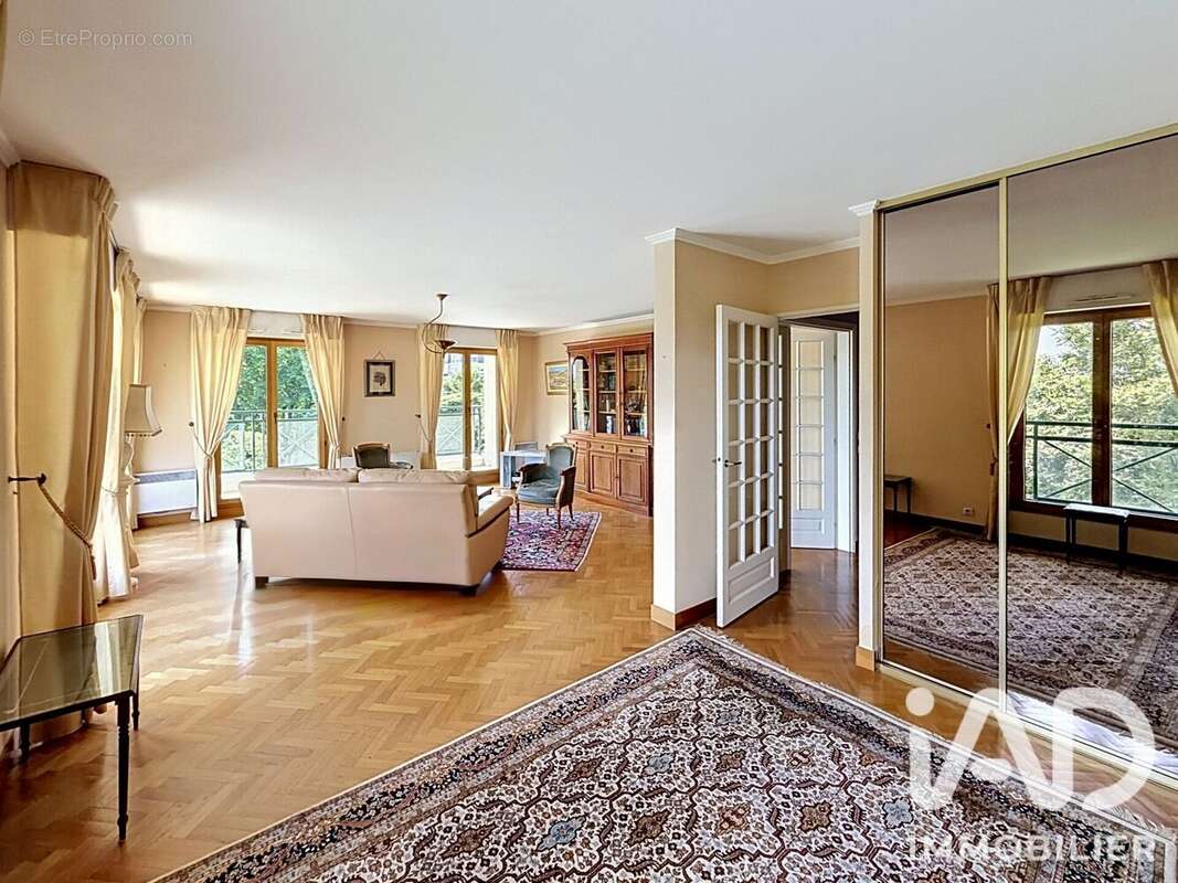 Photo 3 - Appartement à LE PLESSIS-ROBINSON